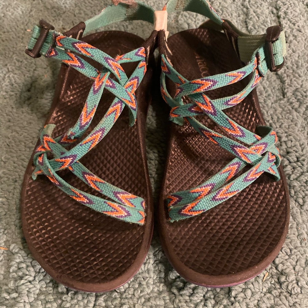 Girl’s Chaco sandals